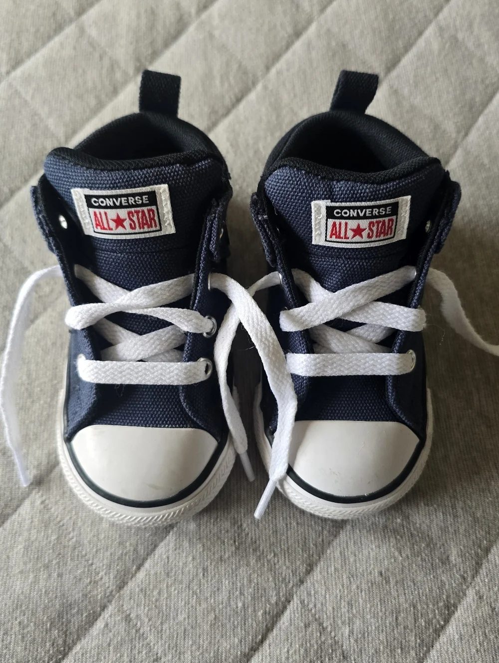 Converse‎ Chuck Taylor All Star Axel Mid ShoeNavy Infant Toddler Size 6